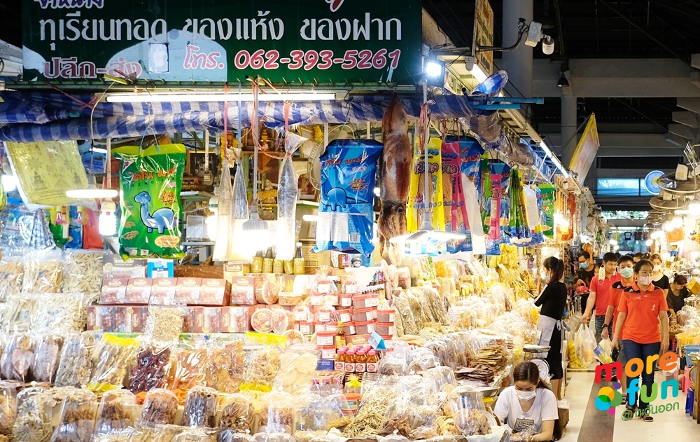 ตลาดร้อยเสา อ.เมืองระยอง ตลาดของฝากอาหารทะเลแห้งและแปรรูป